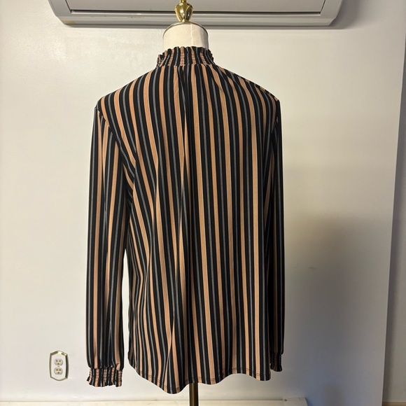 Anne Klein Striped Black and Tan Women's Top - Picture 2 of 3